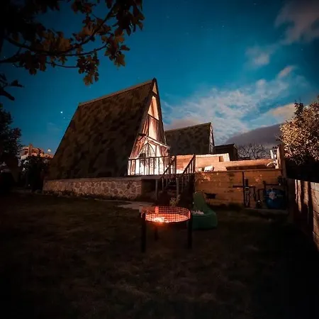 Kibar Bungalov *
